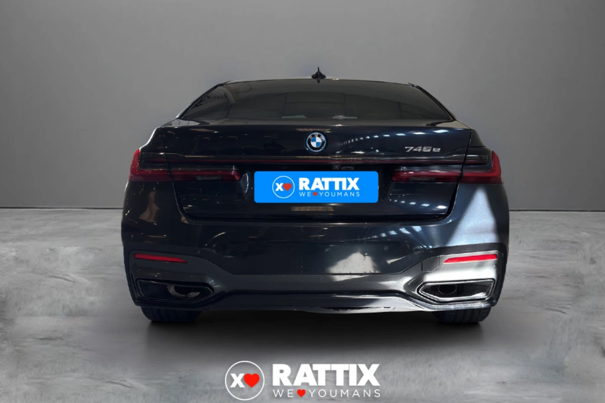 BMW Serie 7 G11 2019 745e auto